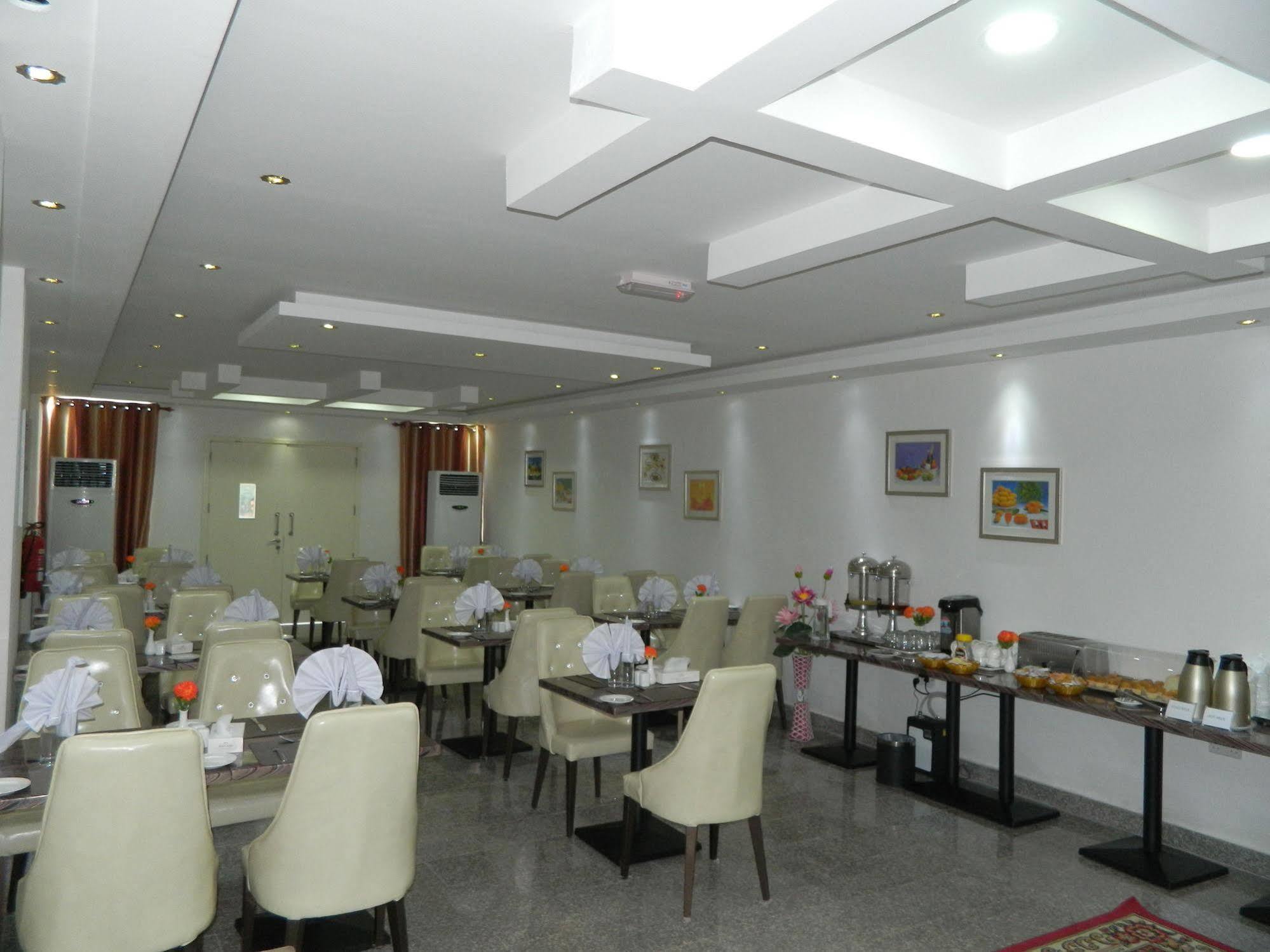 Wanasa Hotel Apartments Muscat Luaran gambar